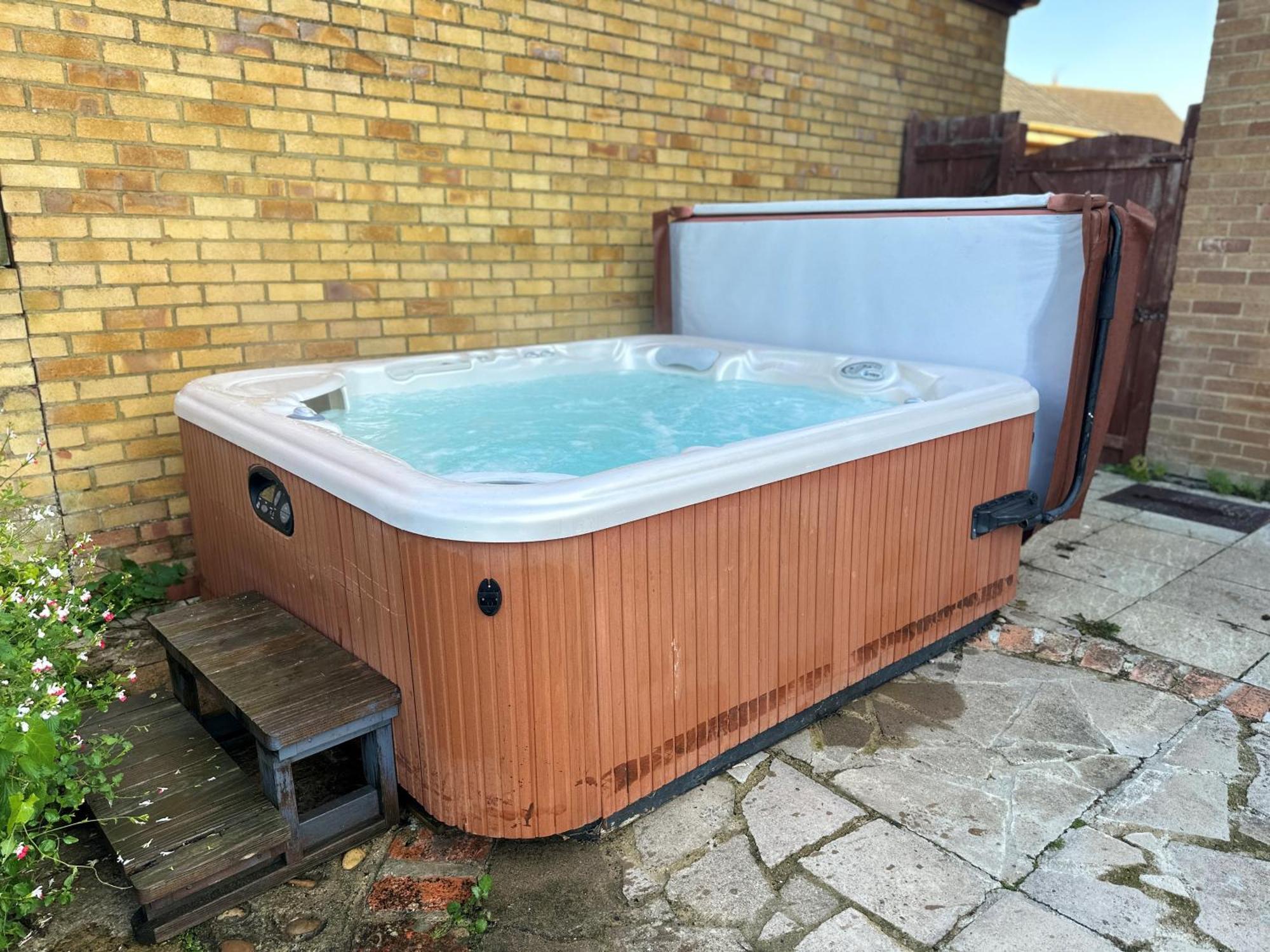Kennedy Villa - 5 Bedroom House With Hot Tub, Wifi, Free Parkings, Close To Bicester Village Extérieur photo