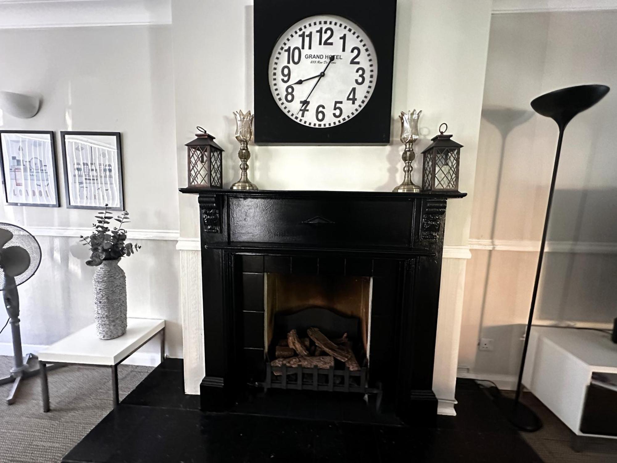 Kennedy Villa - 5 Bedroom House With Hot Tub, Wifi, Free Parkings, Close To Bicester Village Extérieur photo