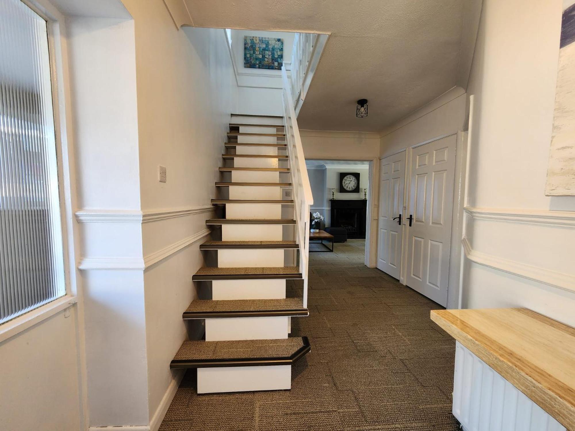 Kennedy Villa - 5 Bedroom House With Hot Tub, Wifi, Free Parkings, Close To Bicester Village Extérieur photo